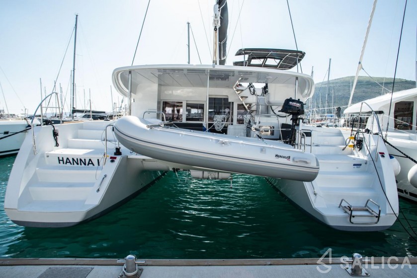 Lagoon 450 S - 4 + 2 cab. - Yacht Charter Sailica