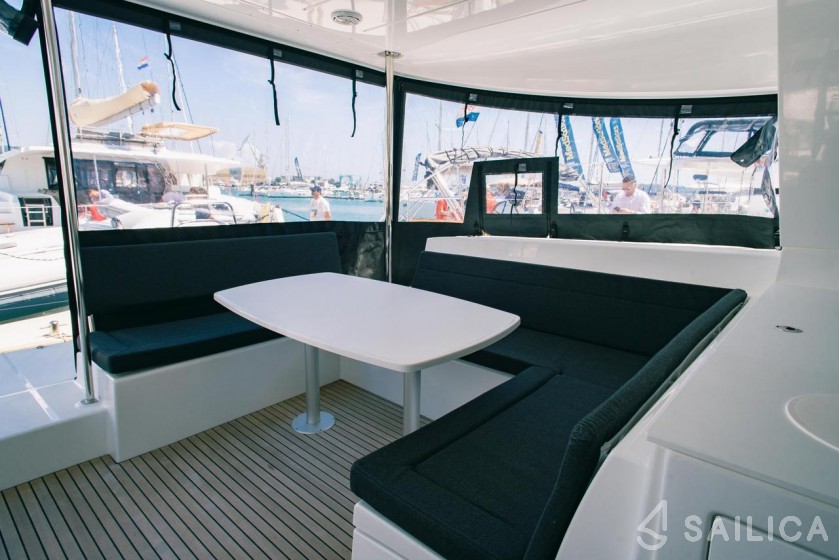 Lagoon 450 S - 4 + 2 cab. - Yacht Charter Sailica