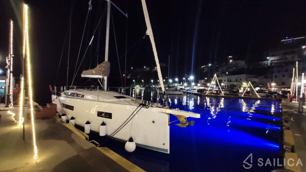 Sun Odyssey 410 - Yacht Charter Sailica