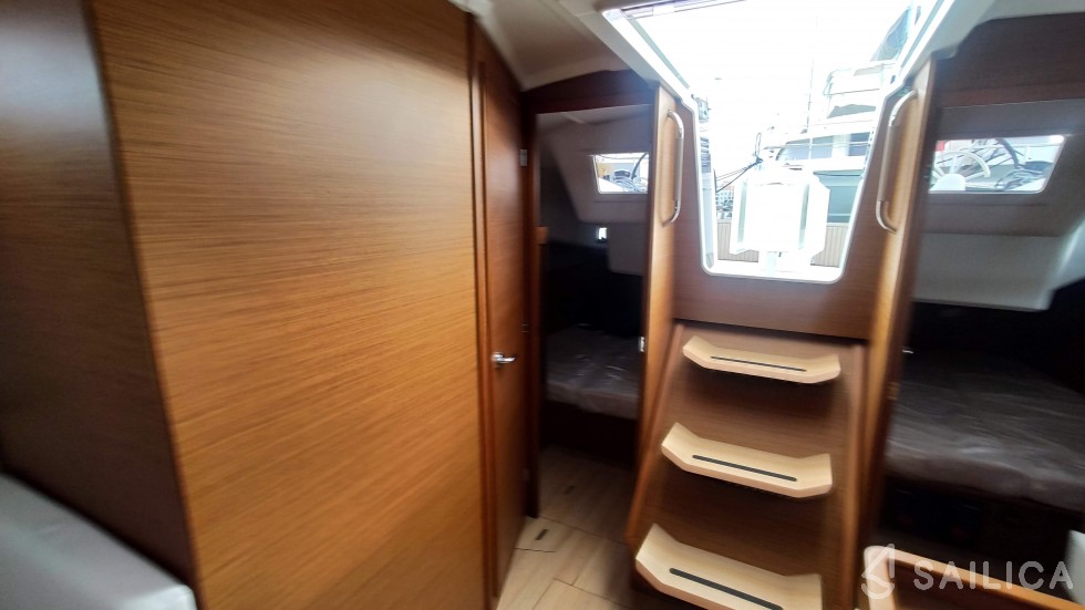 Sun Odyssey 410 - Yacht Charter Sailica