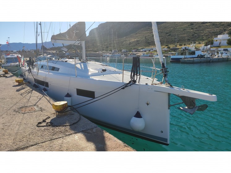 Sun Odyssey 410 - Yacht Charter Sailica