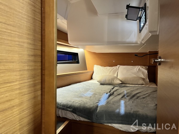 Dufour 41 - Yacht Charter Sailica
