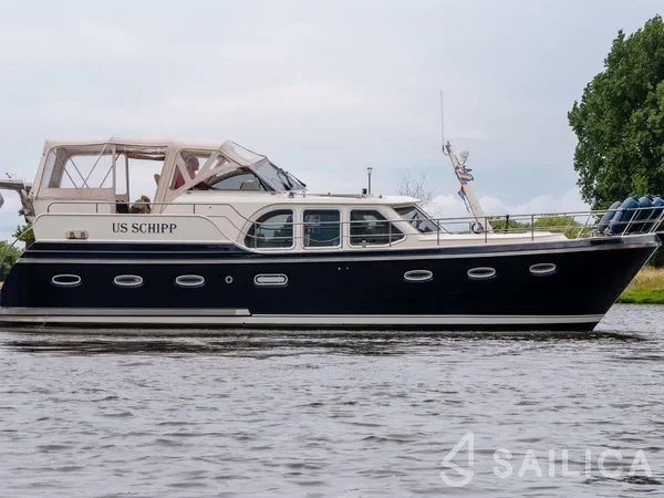 De Drait DeLuxe 42 - Yacht Charter Sailica