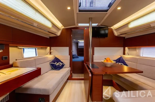 Hanse 418 - Yacht Charter Sailica