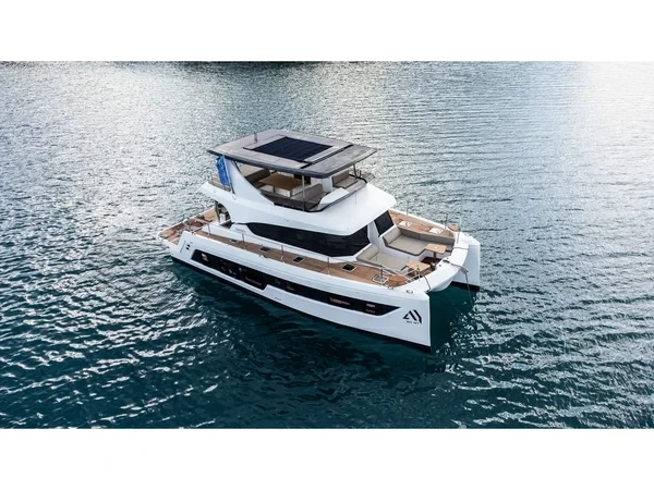 Aventura 14 Power - Yacht Charter Sailica