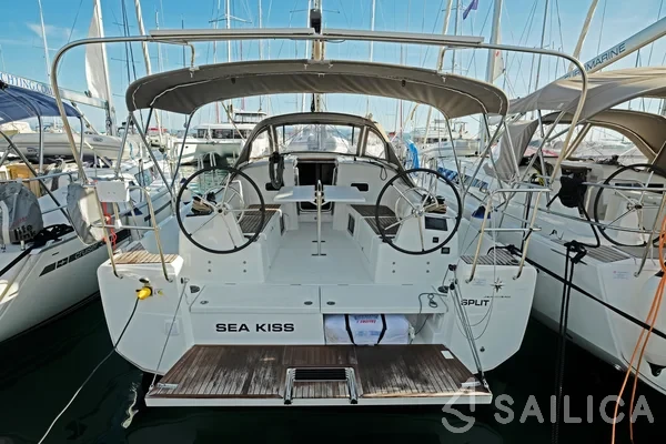 Sun Odyssey 380 - Yacht Charter Sailica