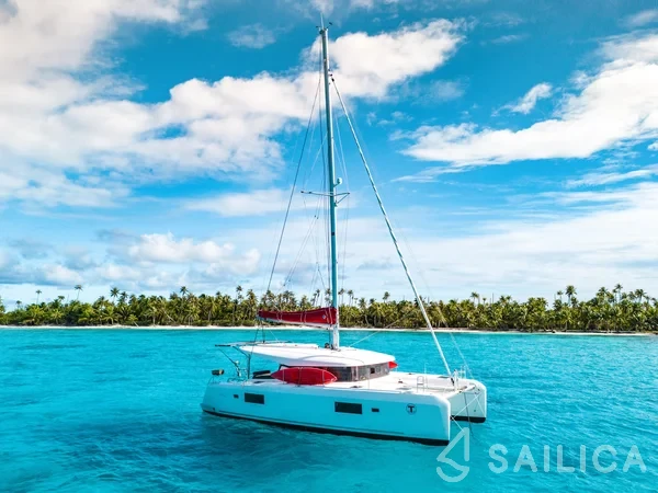 Lagoon 42 - Yacht Charter Sailica