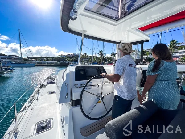 Lagoon 42 - Yacht Charter Sailica