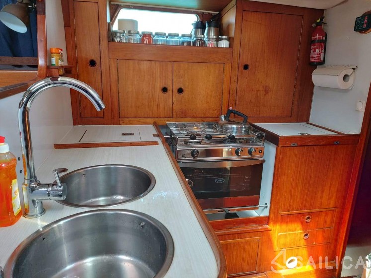 Amphitrite - Yacht Charter Sailica