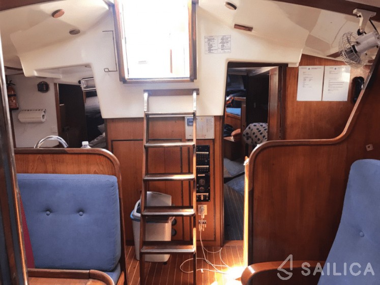 Amphitrite - Yacht Charter Sailica