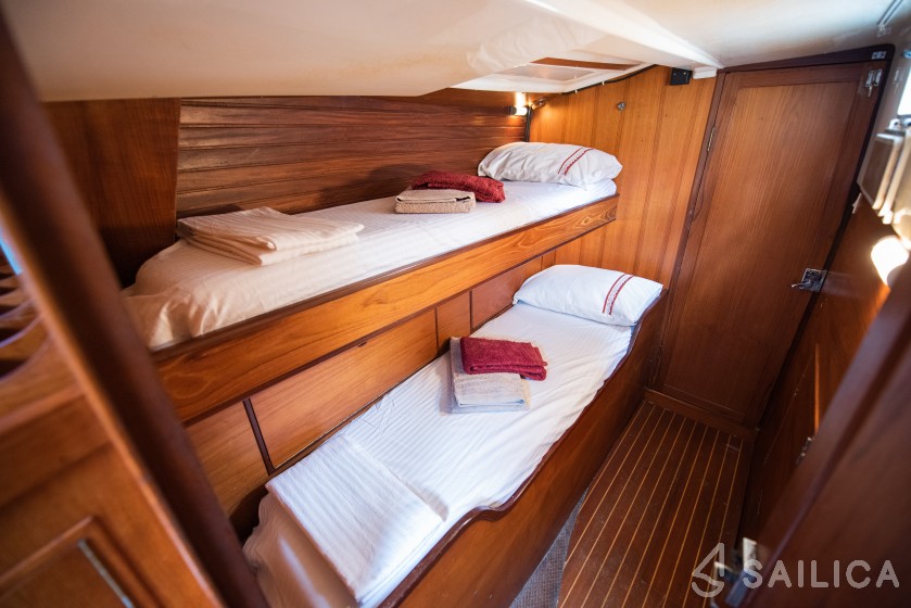 Amphitrite - Yacht Charter Sailica