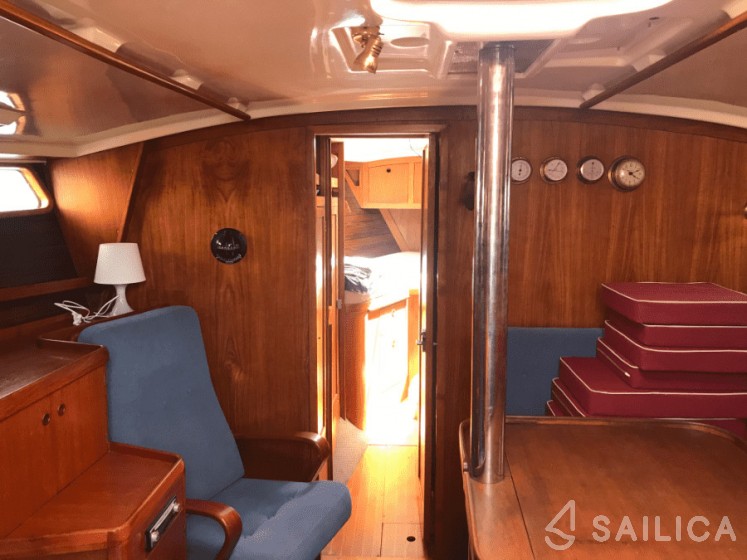 Amphitrite - Yacht Charter Sailica