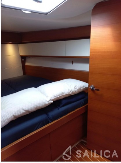 Italia Yachts 13.98 - Yacht Charter Sailica