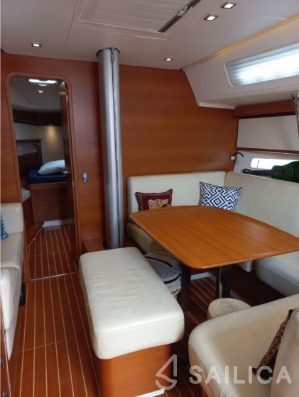 Italia Yachts 13.98 - Yacht Charter Sailica