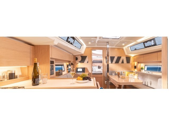 Bavaria C42 - Yacht Charter Sailica