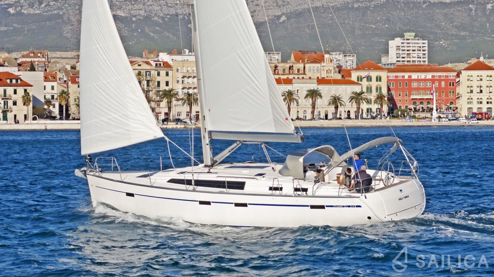 Bavaria 51 Cruiser - Yacht Charter Sailica