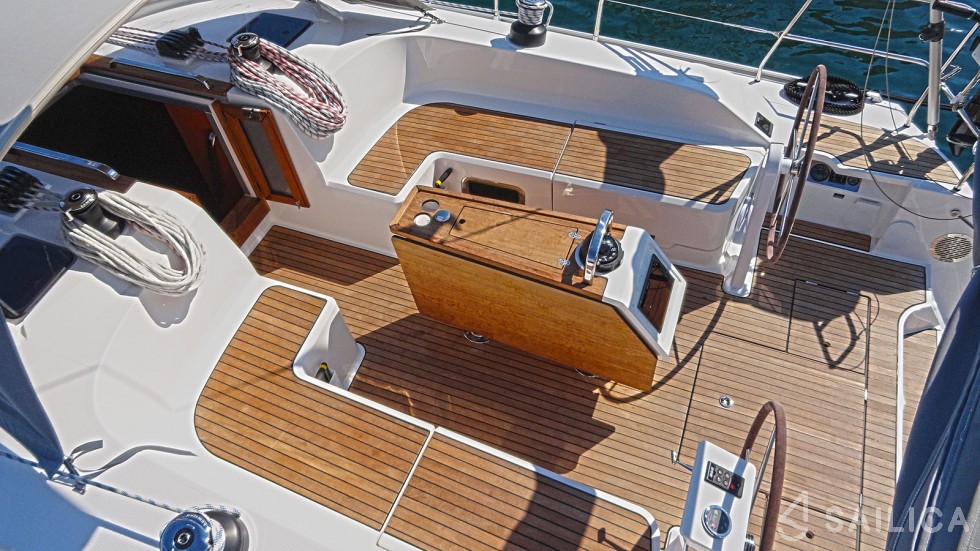 Bavaria 51 Cruiser - Yacht Charter Sailica