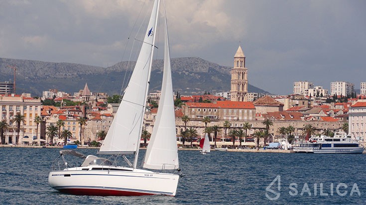 Bavaria 34 Cruiser - Yacht Charter Sailica
