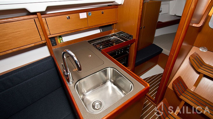 Bavaria 34 Cruiser - Yacht Charter Sailica