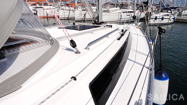 Bavaria 34 Cruiser - Yacht Charter Sailica