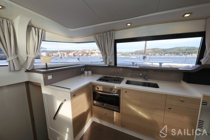 Bali 4.0 - Yacht Charter Sailica