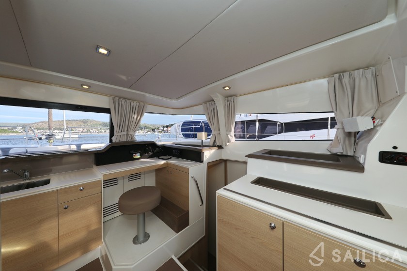 Bali 4.0 - Yacht Charter Sailica