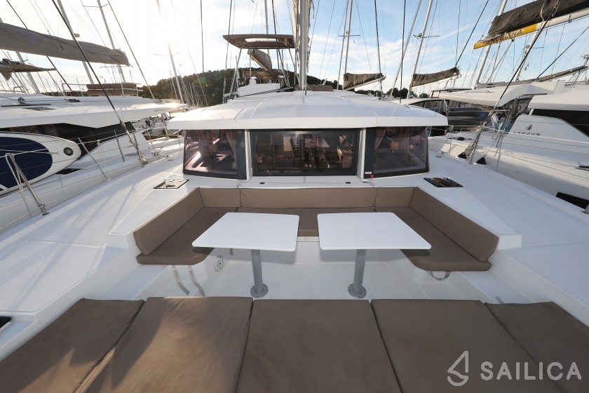 Bali 4.0 - Yacht Charter Sailica