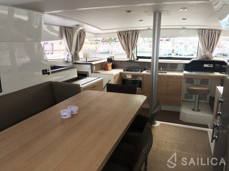Bali 4.0 - Yacht Charter Sailica