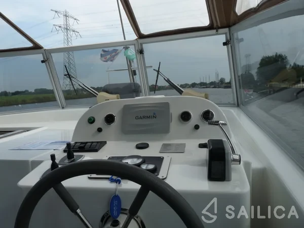 Holiday 1300 - Yacht Charter Sailica