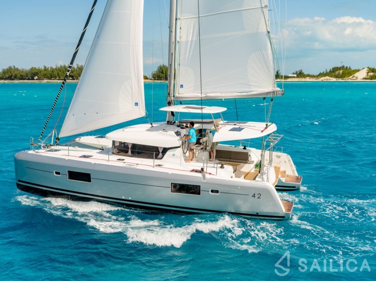 Lagoon 42 - Yacht Charter Sailica