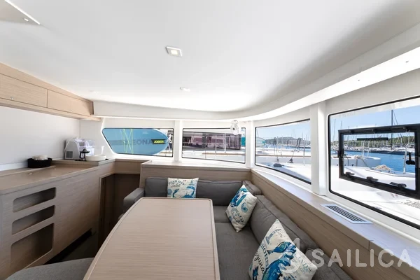 Lagoon 42 - Yacht Charter Sailica