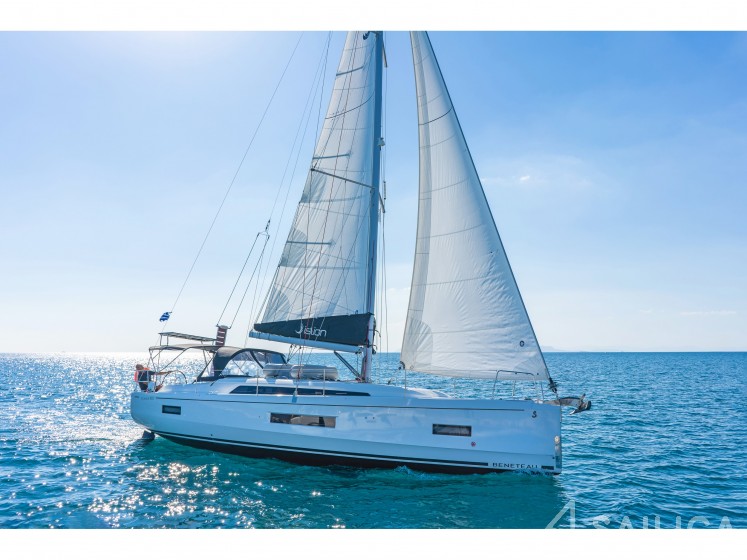 Oceanis 40.1 - Yacht Charter Sailica