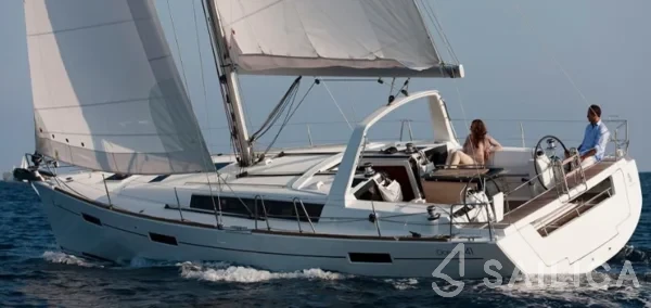 Oceanis 41 - Yacht Charter Sailica