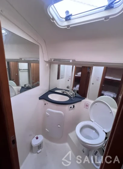 Bavaria 46 Cruiser - Yacht Charter Sailica