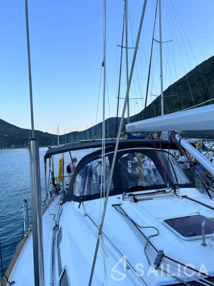 Bavaria 46 Cruiser - Yacht Charter Sailica