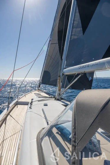 Oceanis 60 - Yacht Charter Sailica