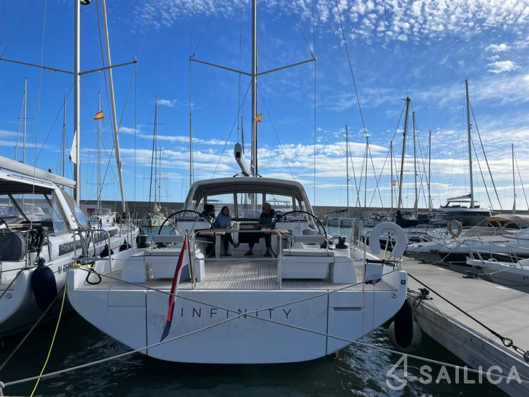 Oceanis 60 - Yacht Charter Sailica
