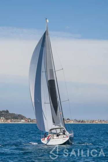 Oceanis 60 - Yacht Charter Sailica
