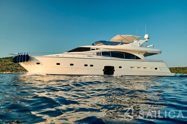 Ferretti 730 - Yacht Charter Sailica
