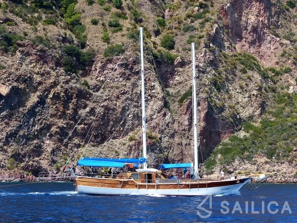 Gulet - Yacht Charter Sailica