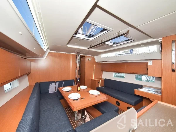 Bavaria 45 Cruiser - Yacht Charter Sailica