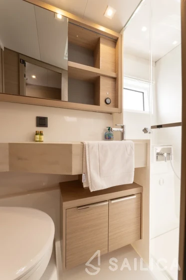 Lagoon 46  - Yacht Charter Sailica