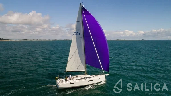 RM 1180 - Yacht Charter Sailica