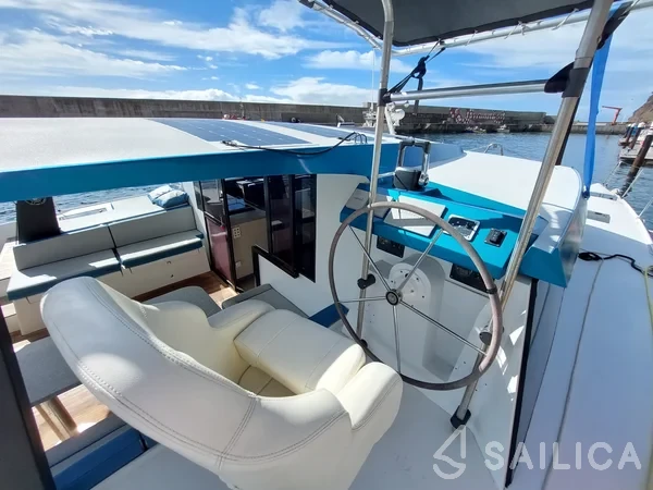 Luna 47 - Yacht Charter Sailica
