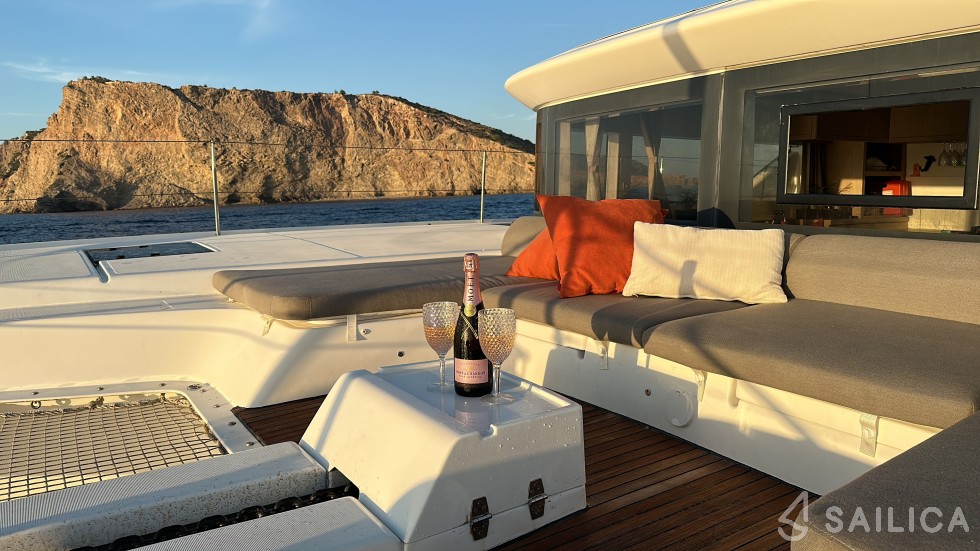 Lagoon 50 - Yacht Charter Sailica