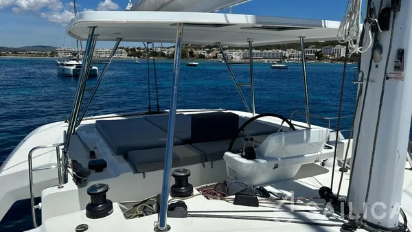Lagoon 50 - Yacht Charter Sailica