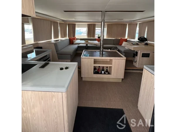 Lagoon 50 - Yacht Charter Sailica
