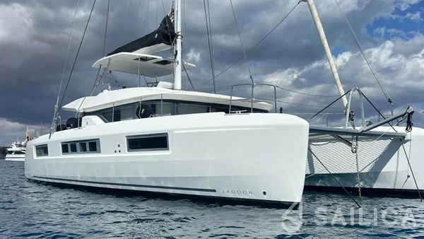 Lagoon 50 - Yacht Charter Sailica