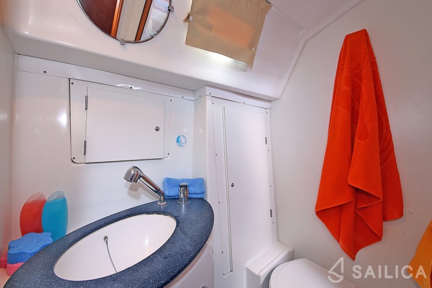 Cyclades 39.3 - Yacht Charter Sailica