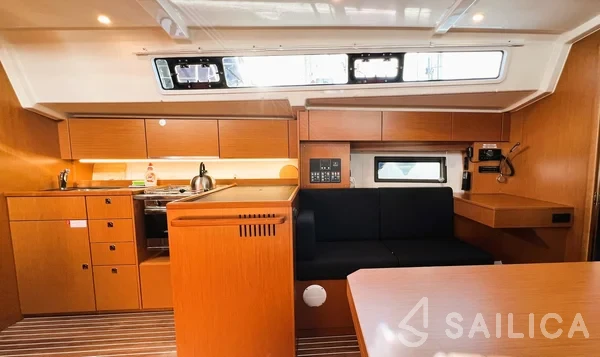 Bavaria C38 - Yacht Charter Sailica